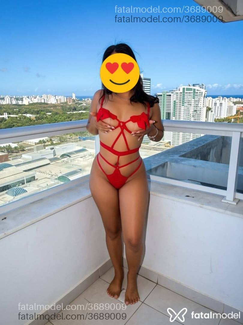 Acompanhante mulher morena (o) de olhos mel - Aline