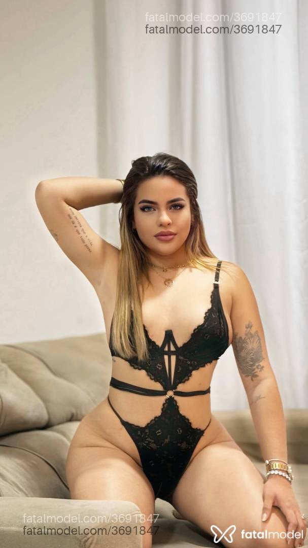 Acompanhante mulher loira (o) de olhos verdes - Bárbara Evans