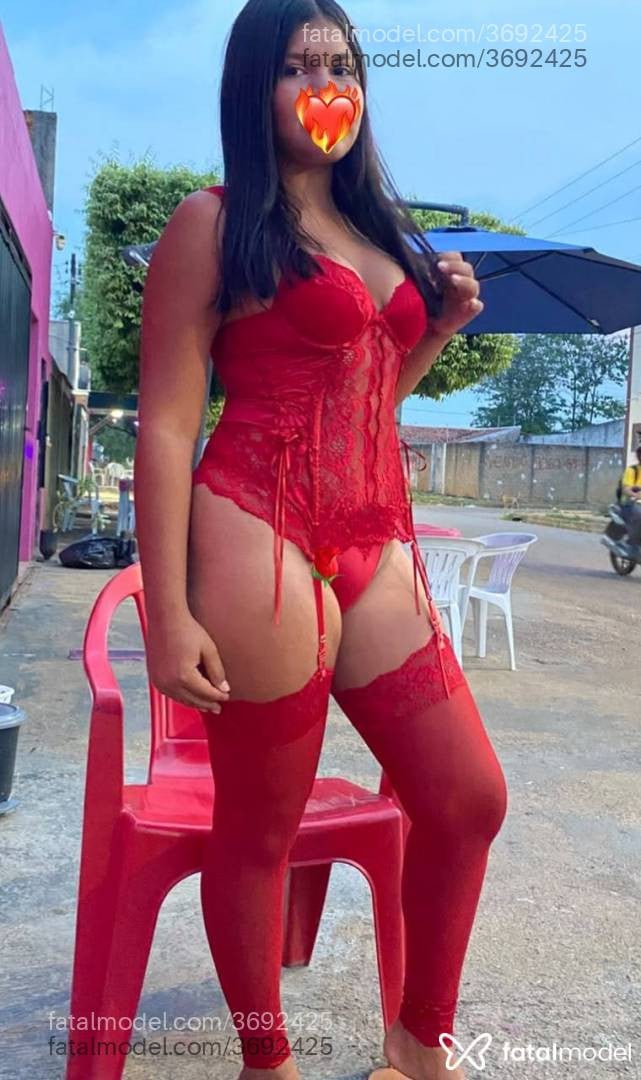 Acompanhante mulher com cabelo castanho de olhos castanhos - Ana Helena