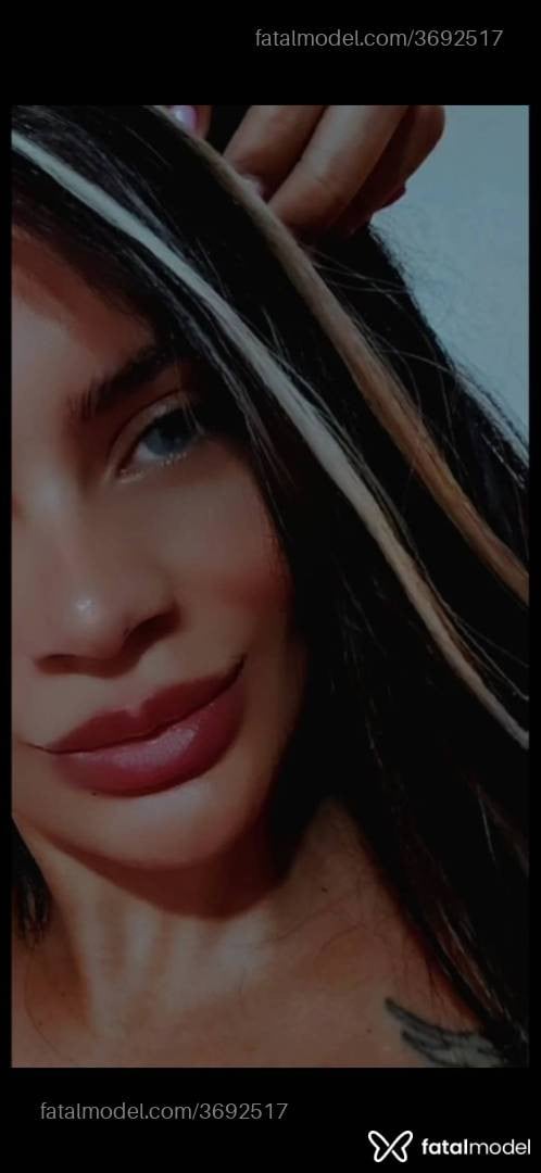 Acompanhante mulher morena (o) de olhos azuis - Sarah