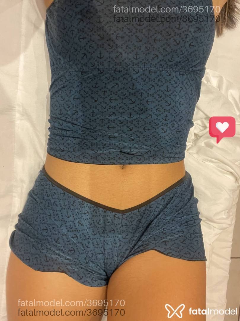 Acompanhante mulher morena (o) de olhos castanhos - Talita