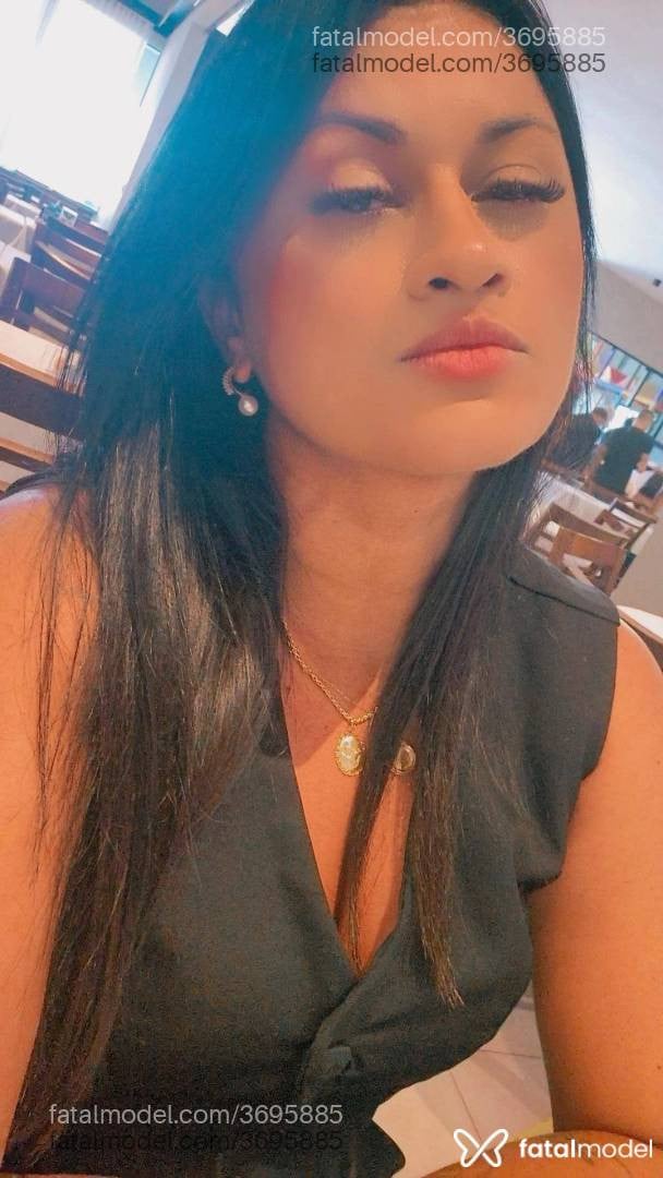 Acompanhante mulher morena (o) de olhos castanhos - Bruna Karen