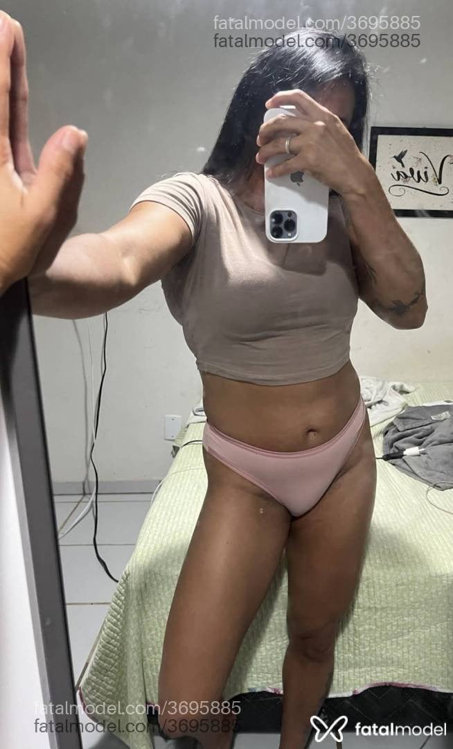 Acompanhante mulher morena (o) de olhos castanhos - Bruna Karen