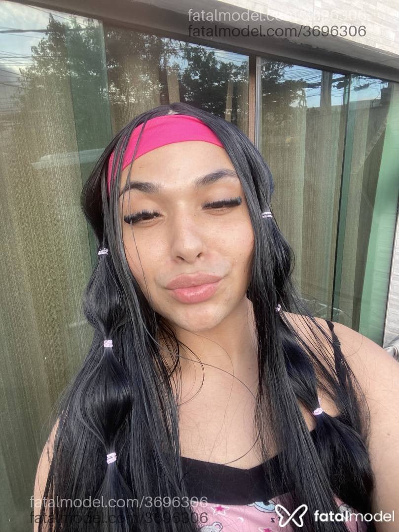 Acompanhante mulher trans morena (o) de olhos castanhos - Giovanna