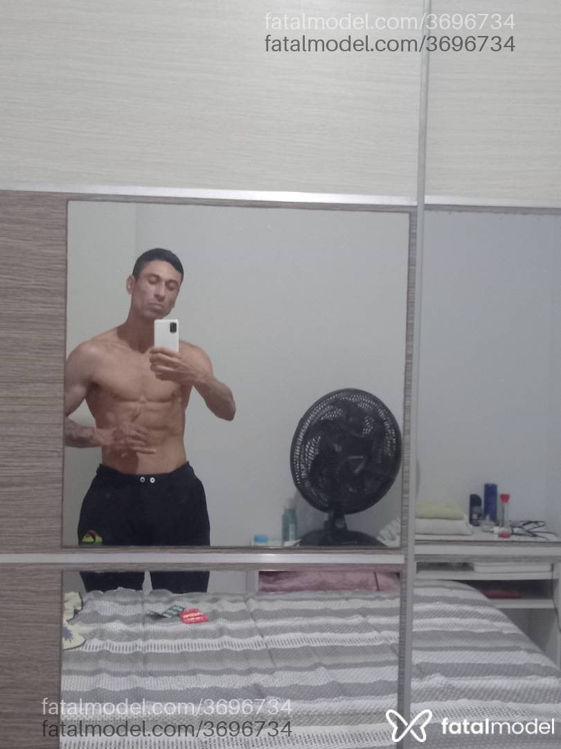 Acompanhante homem morena (o) de olhos castanhos - Dominant