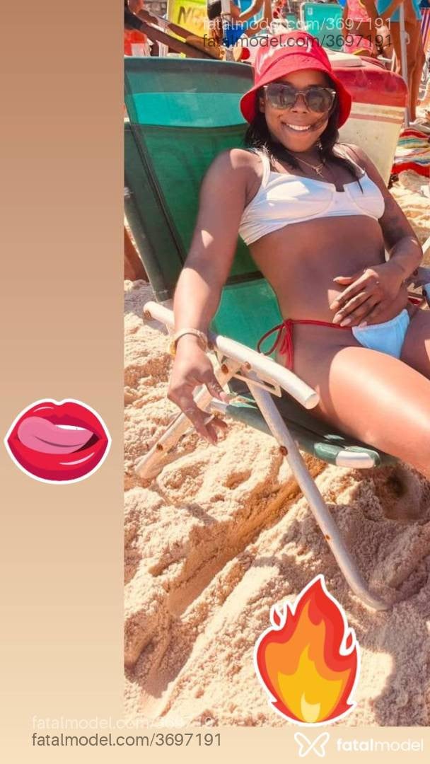 Acompanhante mulher morena (o) de olhos castanhos - Bruna