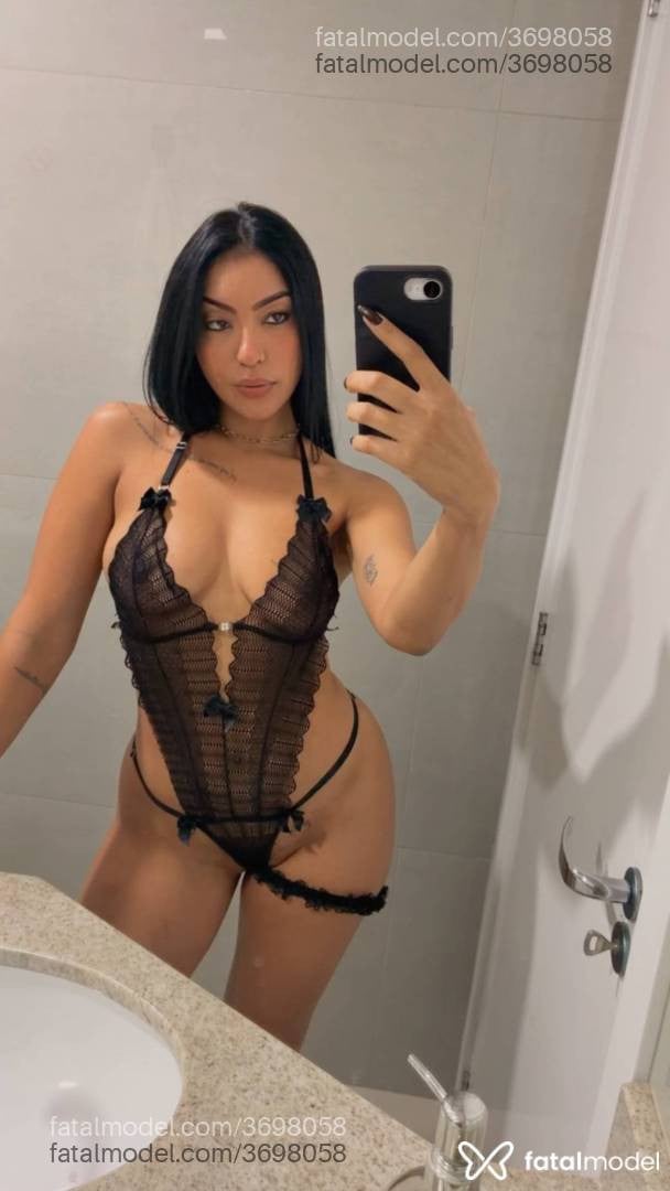 Acompanhante mulher morena (o) de olhos castanhos - Jade Montenegro