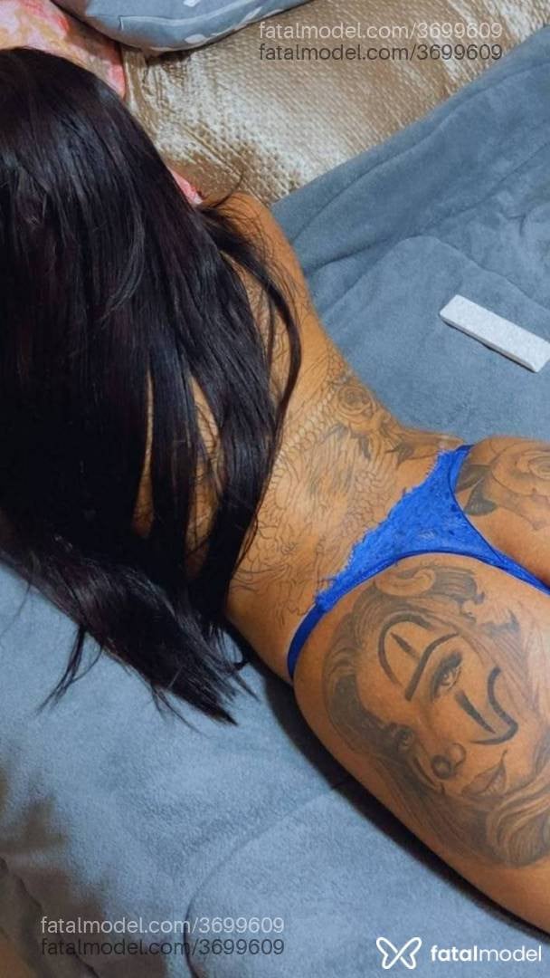 Acompanhante mulher morena (o) de olhos mel - Lorena