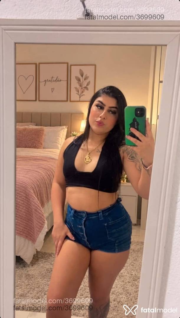 Acompanhante mulher morena (o) de olhos mel - Lorena