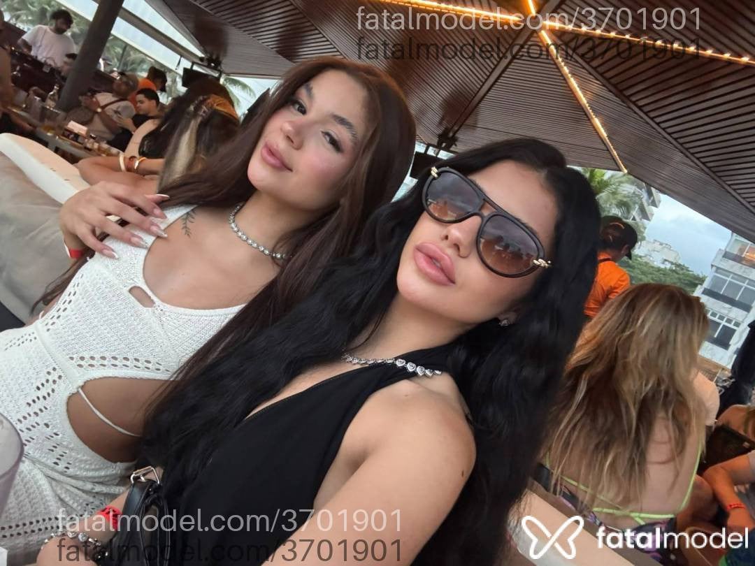 Acompanhante mulher com cabelo castanho de olhos castanhos - Valentina