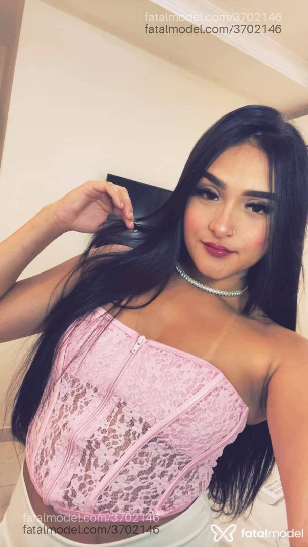 Acompanhante mulher morena (o) de olhos pretos - Leticia
