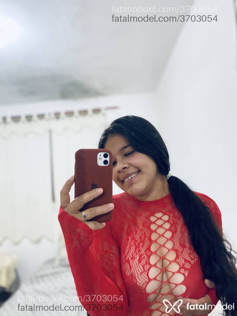 Acompanhante mulher com cabelo castanho de olhos verdes - Alejandrababy
