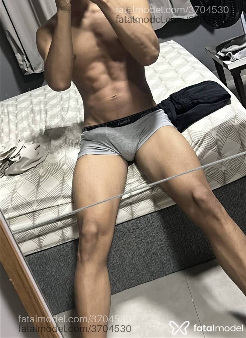 Acompanhante homem morena (o) de olhos castanhos - Ricardo