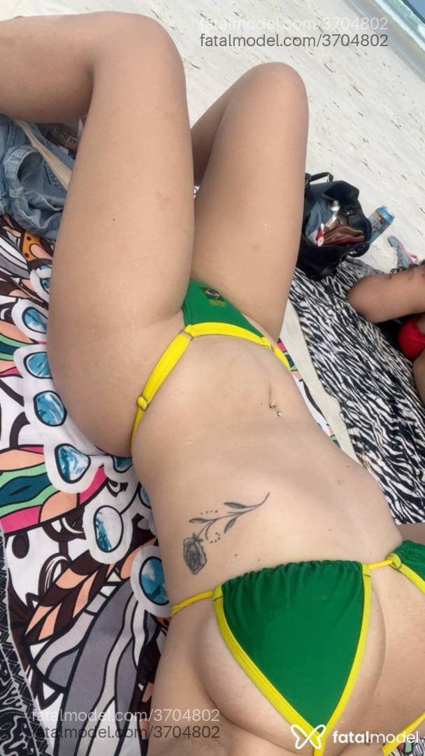 Acompanhante mulher ruiva (o) de olhos castanhos - Bia Moretti