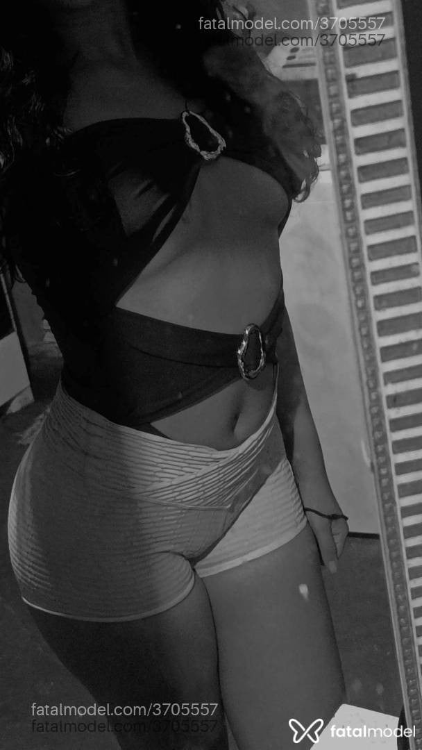 Acompanhante mulher morena (o) de olhos pretos - Rafaela