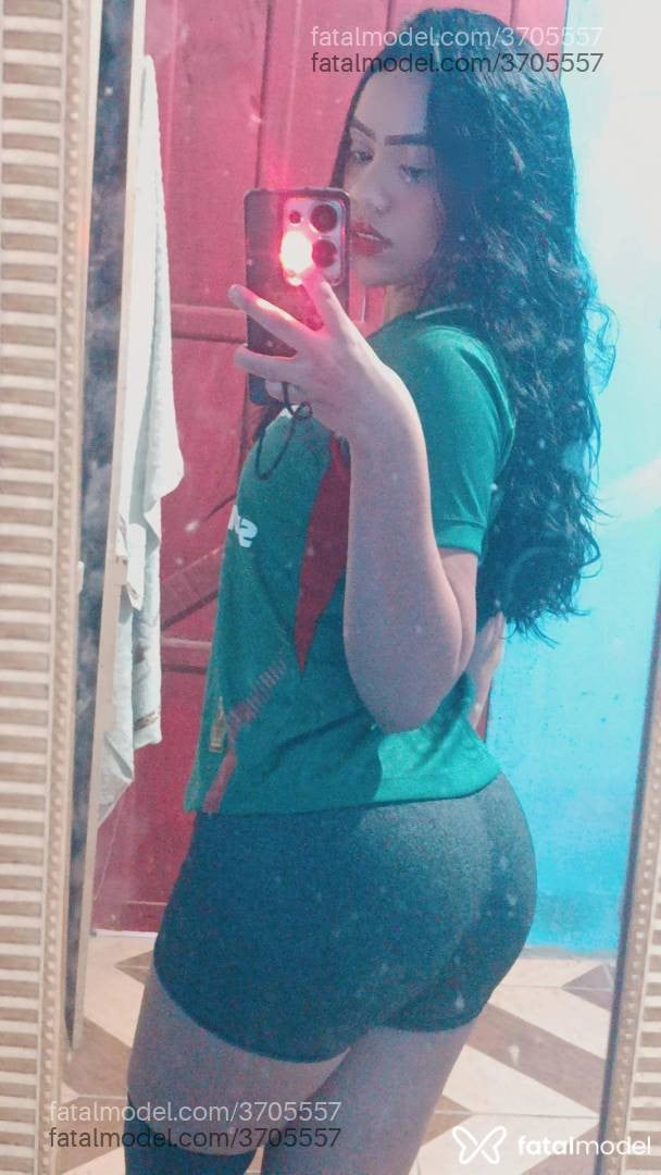 Acompanhante mulher morena (o) de olhos pretos - Rafaela