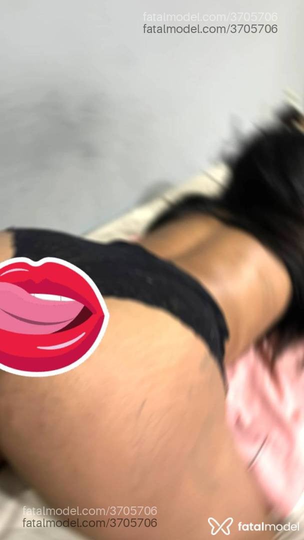 Acompanhante mulher com cabelo castanho de olhos castanhos - Julia