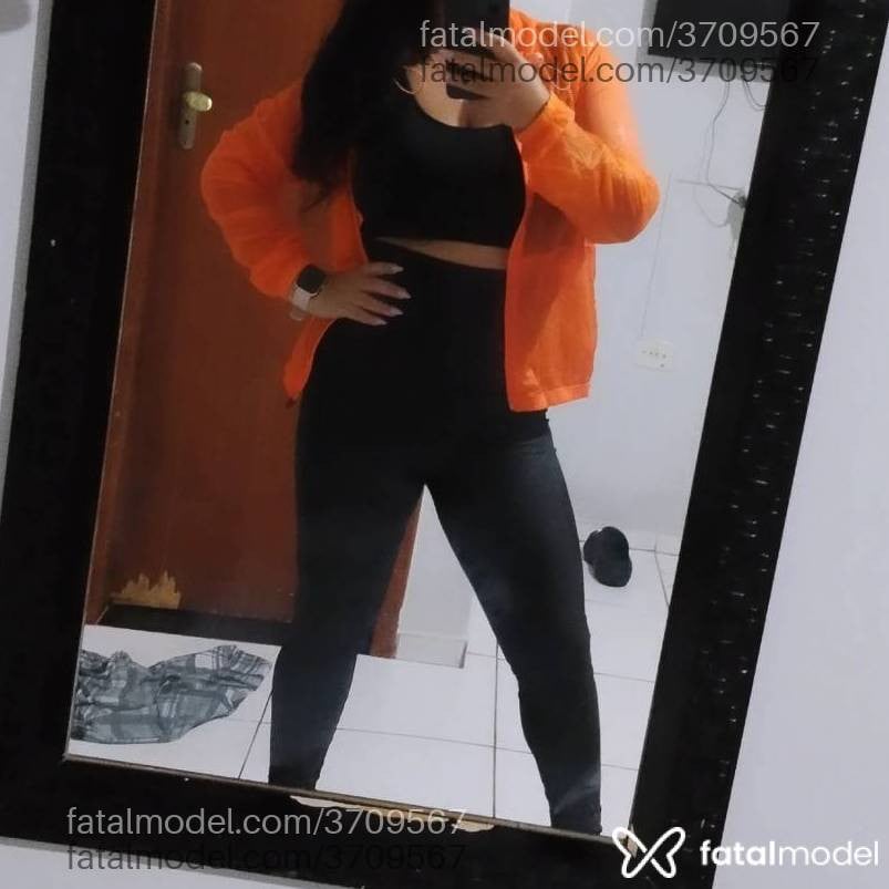 Acompanhante mulher morena (o) de olhos castanhos - Bruna Lima