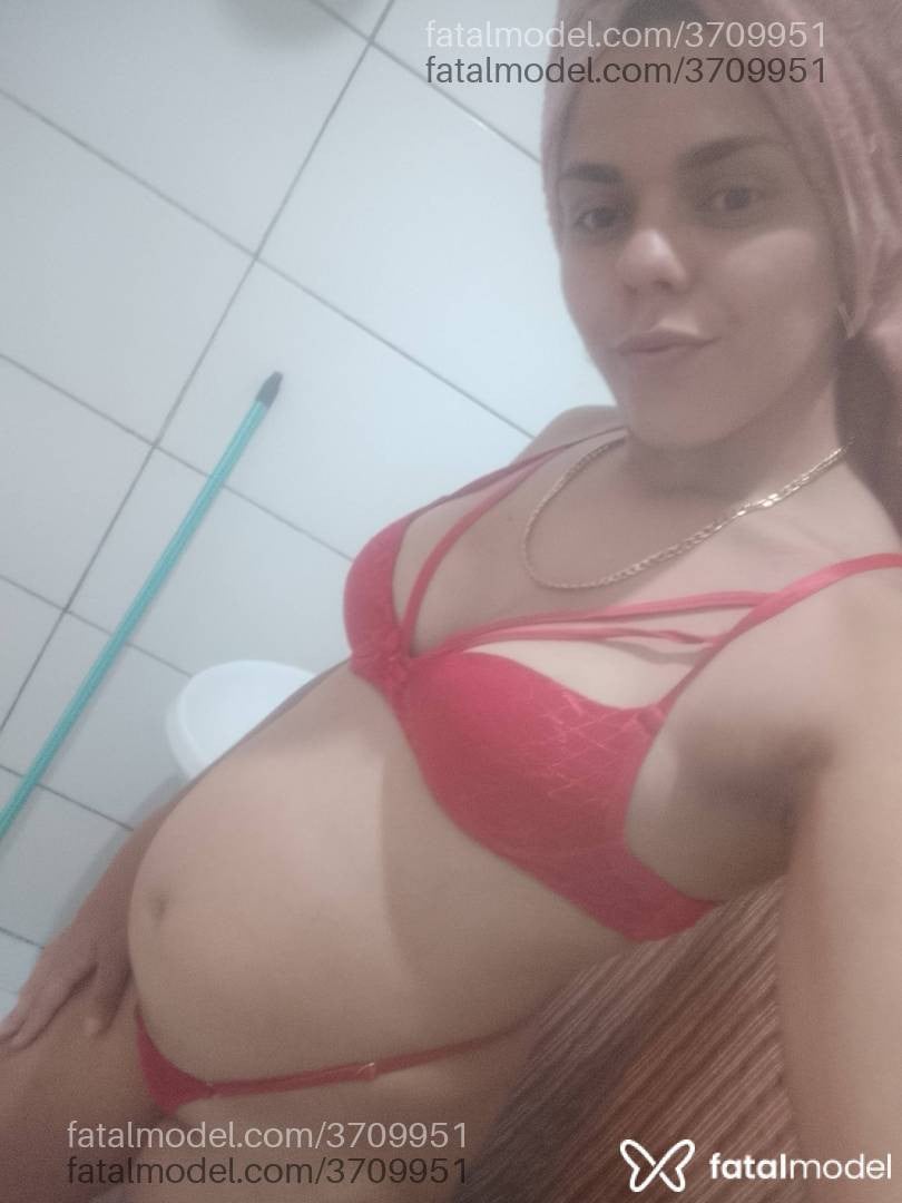 Acompanhante mulher morena (o) de olhos pretos - Ester Nogueira