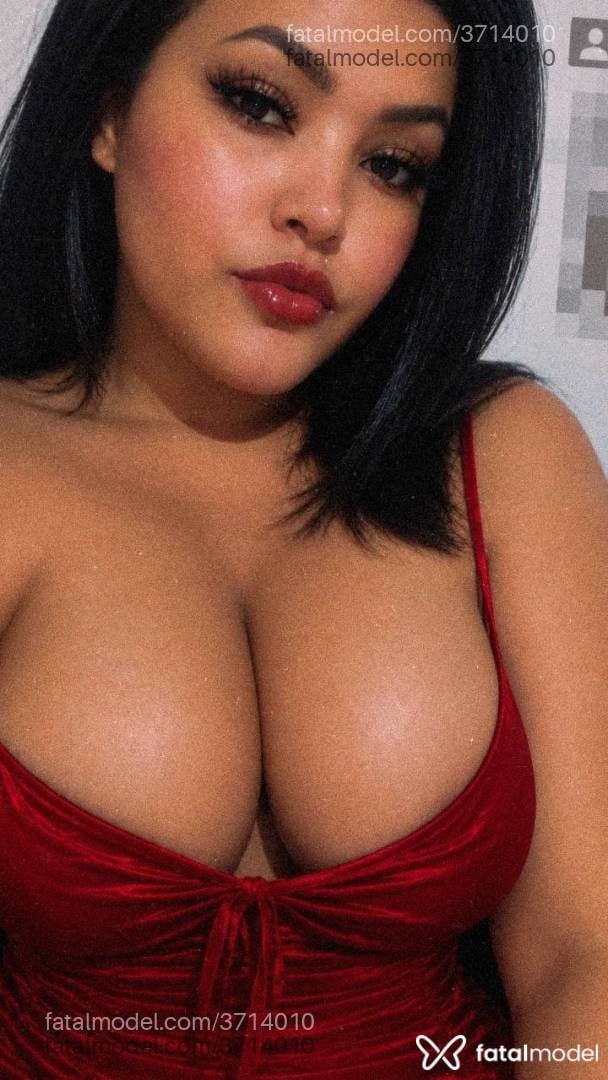 Acompanhante mulher morena (o) de olhos pretos - Ruby