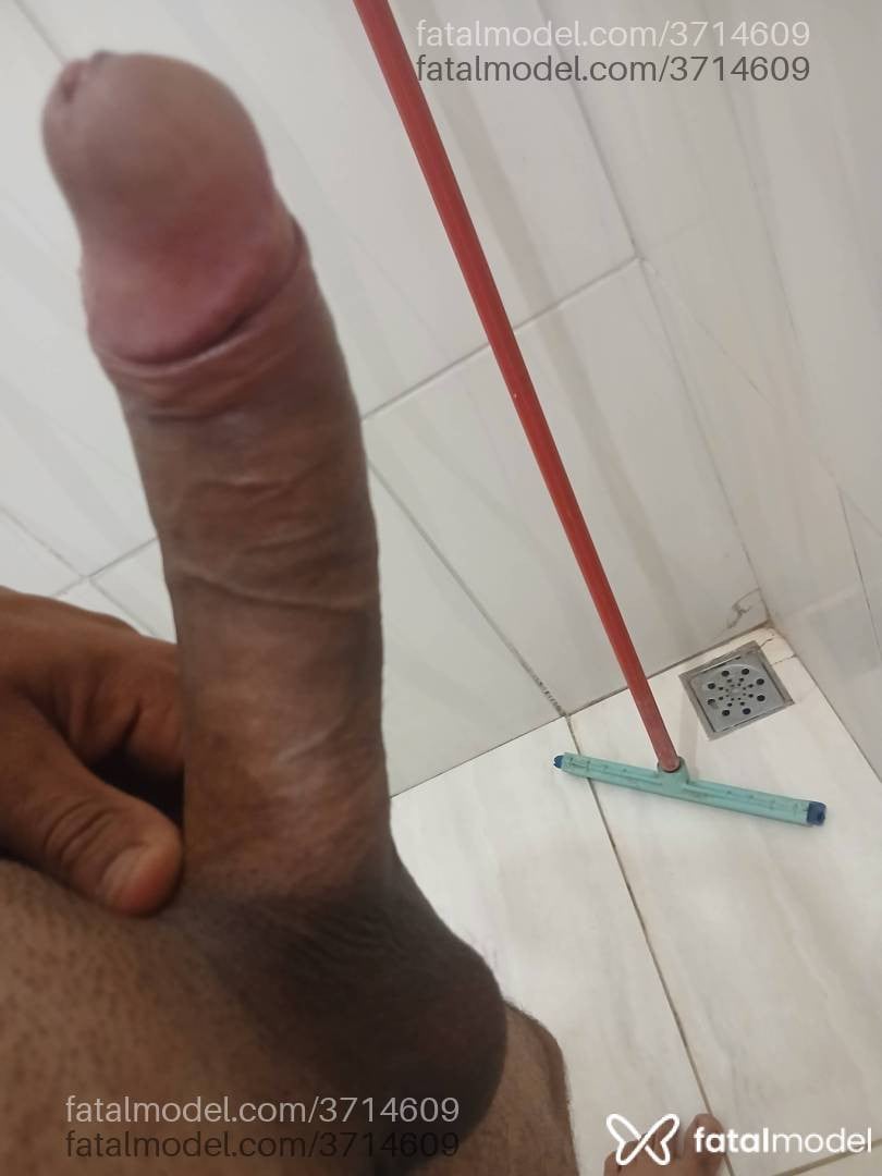 Acompanhante homem morena (o) de olhos castanhos - Cardoso
