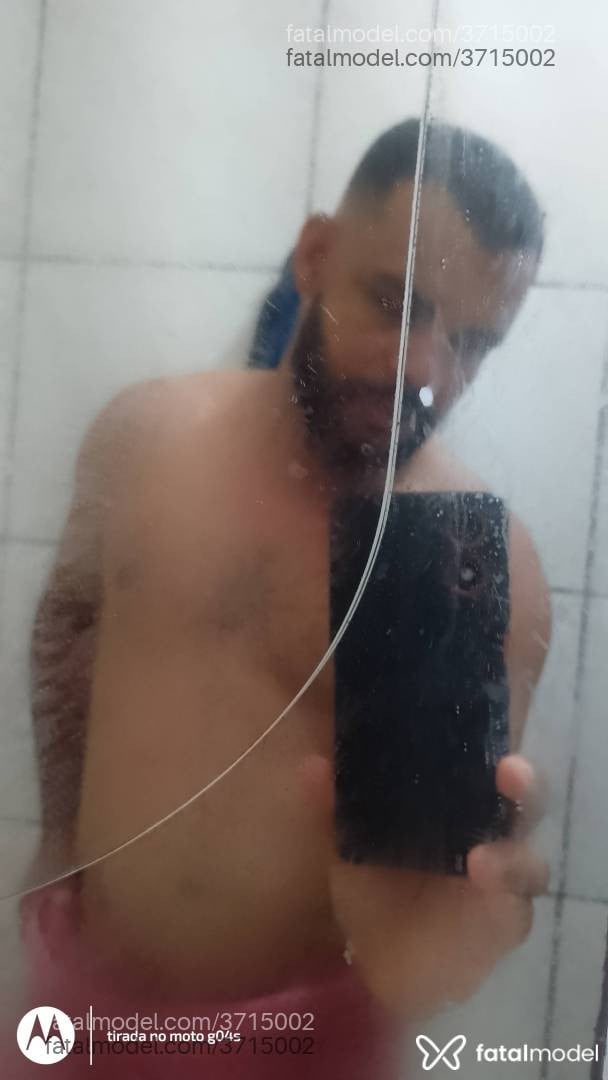 Acompanhante homem com cabelo castanho de olhos pretos - Mulektop