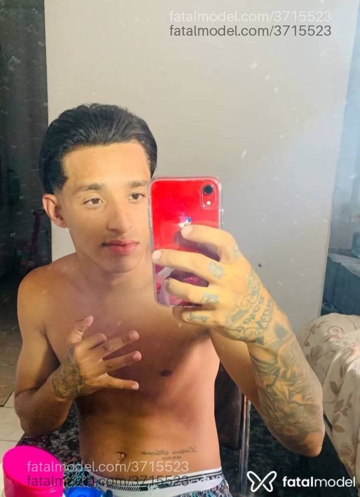 Acompanhante homem com cabelo castanho de olhos castanhos - Lukas