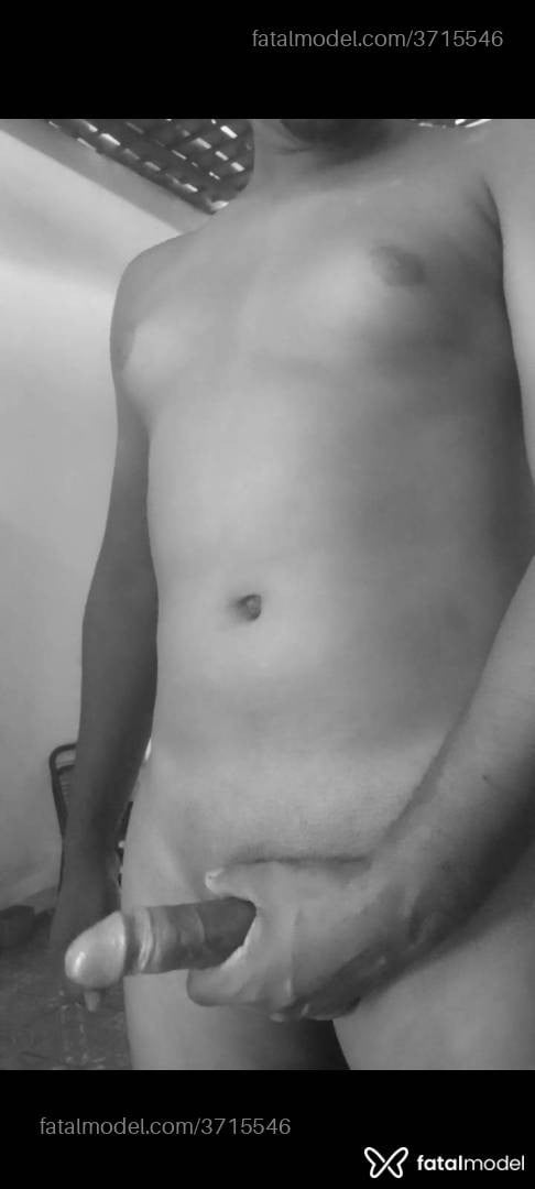 Acompanhante homem morena (o) de olhos castanhos - Rapha