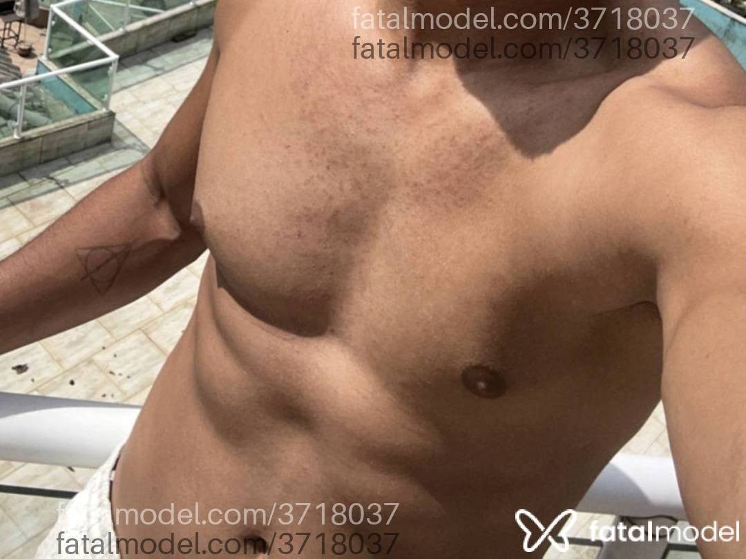 Acompanhante homem morena (o) de olhos pretos - William