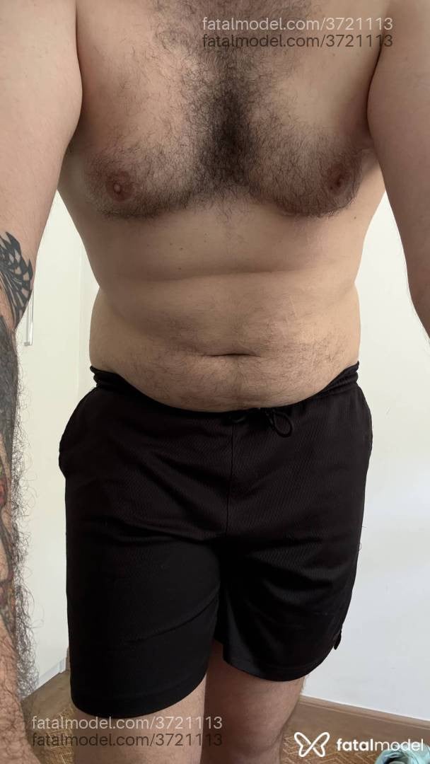 Acompanhante homem com cabelo castanho de olhos castanhos - Brunno