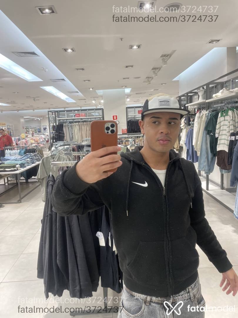 Acompanhante homem morena (o) de olhos pretos - Gabriel