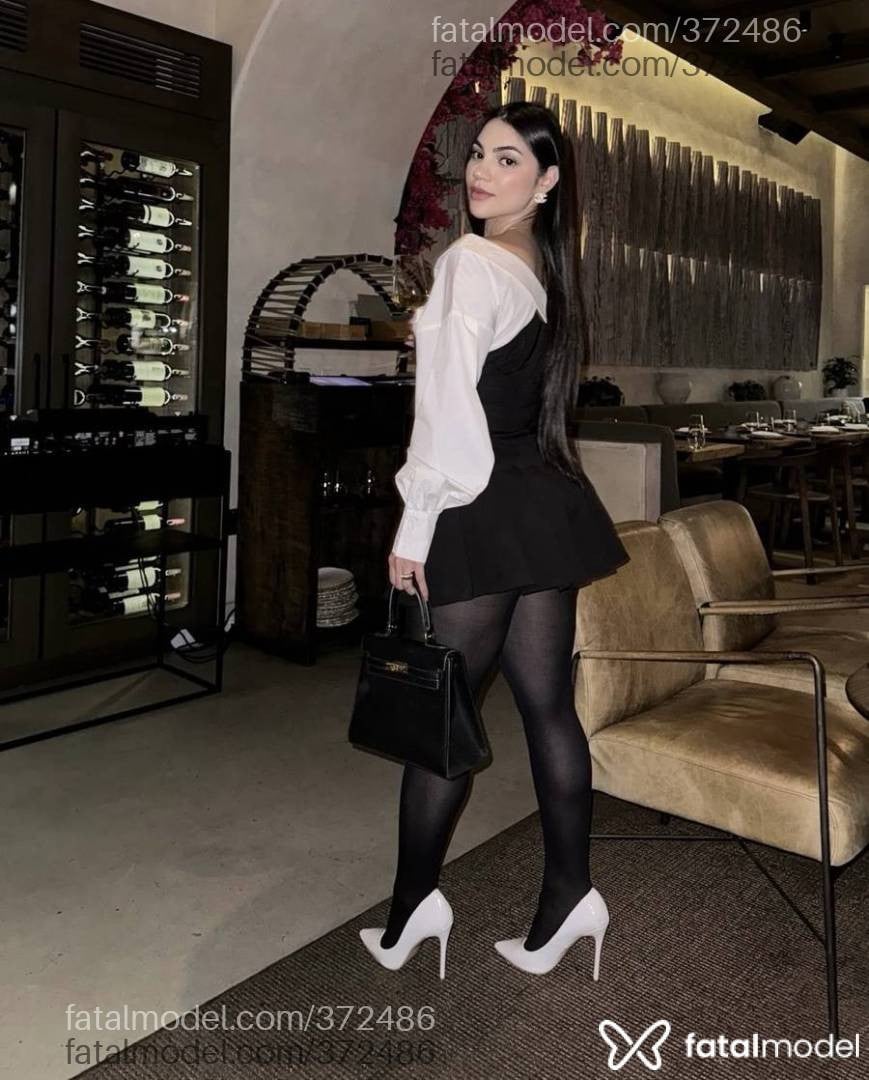 Acompanhante mulher com cabelo castanho de olhos castanhos - Luiza Moretti