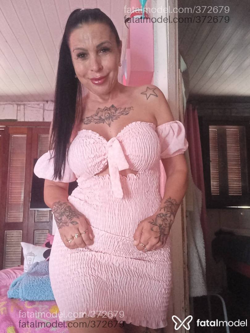Acompanhante mulher morena (o) de olhos mel - Karina Filler