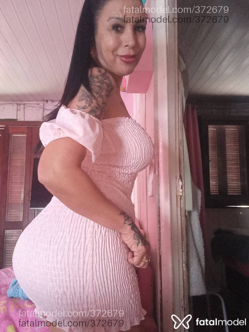 Acompanhante mulher morena (o) de olhos mel - Karina Filler Acompanhante mulher morena (o) de olhos mel - Karina Filler
