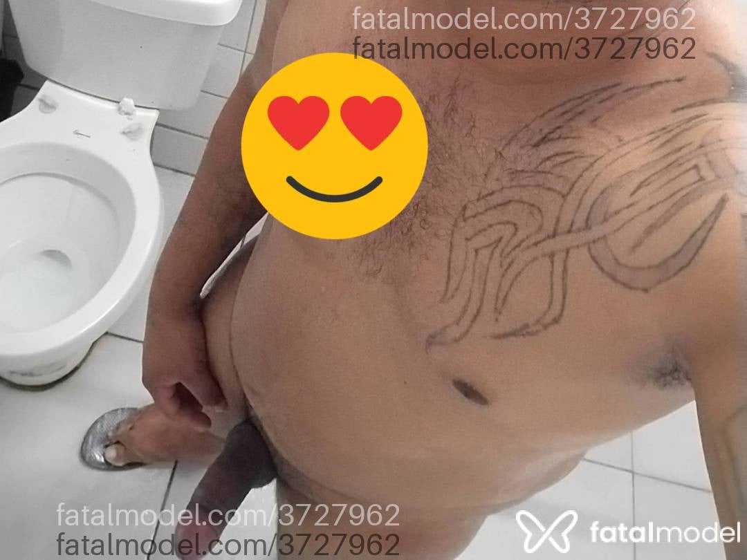 Acompanhante homem morena (o) de olhos castanhos - William