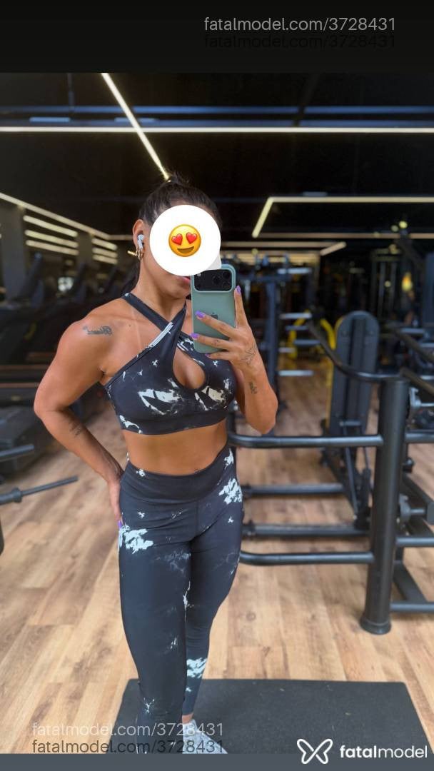 Acompanhante mulher morena (o) de olhos pretos - Alicia