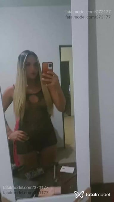 Acompanhante travesti com cabelo castanho de olhos mel em Uberlândia - Paloma