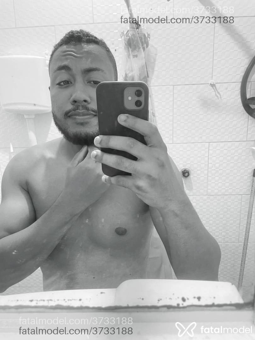 Acompanhante homem morena (o) de olhos pretos - Everton