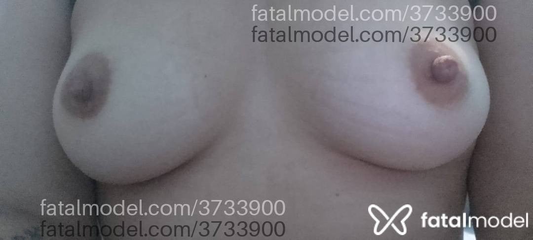 Acompanhante mulher com cabelo castanho de olhos mel - Bruna