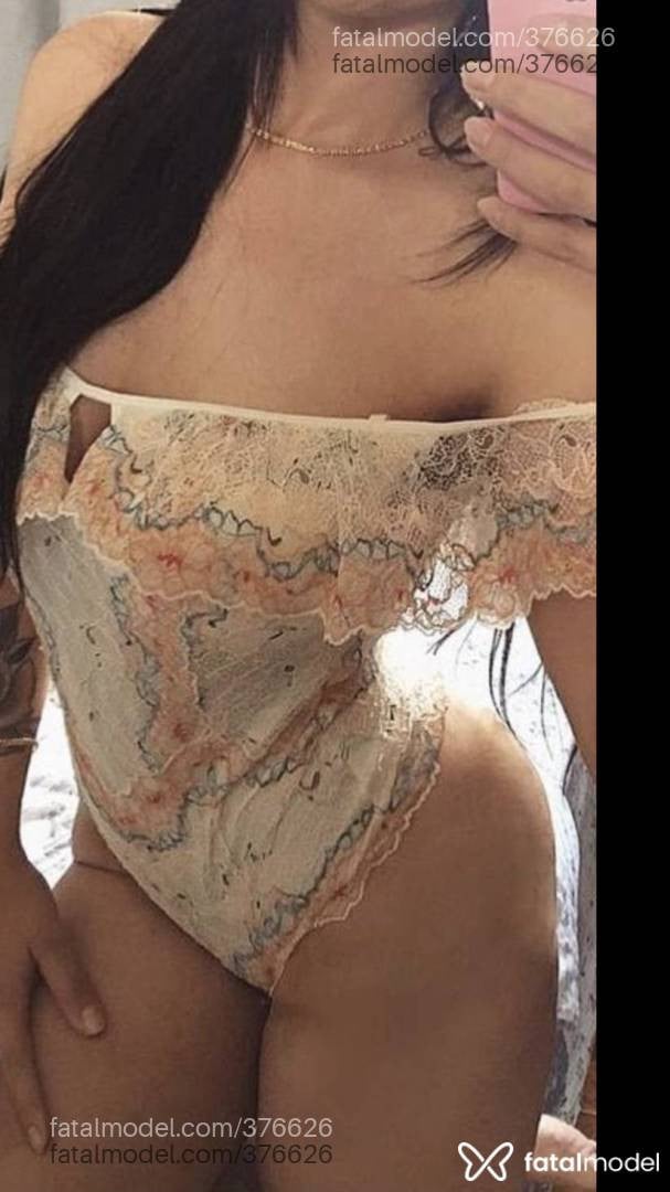 Acompanhante mulher com cabelo castanho de olhos castanhos - Bianca