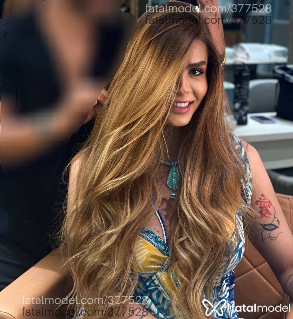 Acompanhante travesti loira (o) de olhos castanhos em Balneário Camboriú - Bianca Pagnoncelli