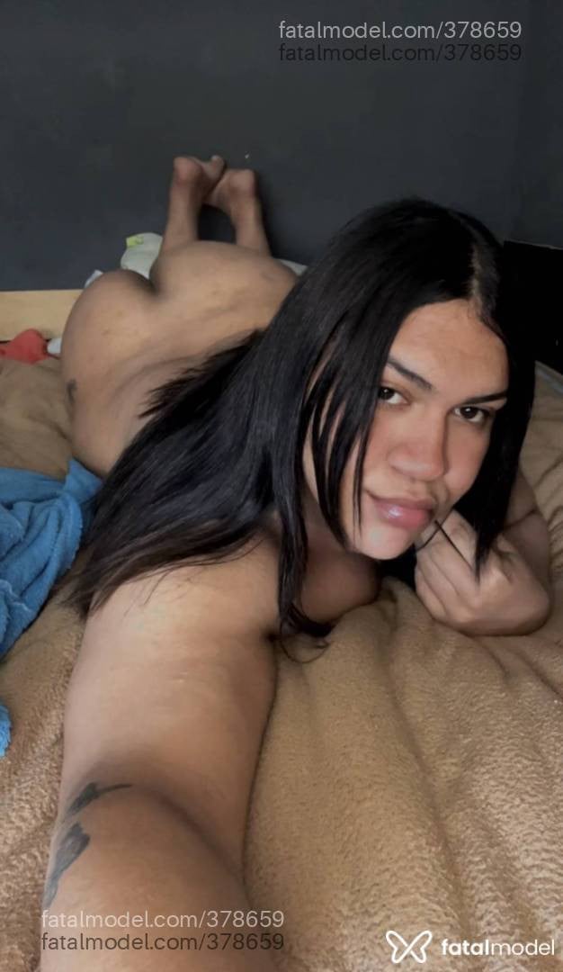 Acompanhante mulher trans com cabelo castanho de olhos mel - GarotaPlus