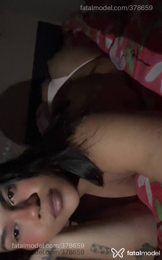 Acompanhante mulher trans com cabelo castanho de olhos mel em Pelotas - GarotaPlus