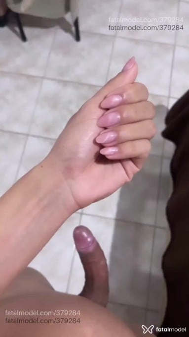 Acompanhante travesti morena (o) de olhos verdes em Joinville - Anahí