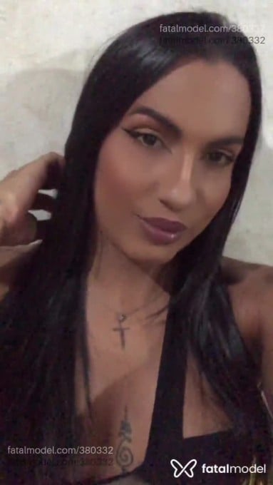 Acompanhante travesti morena (o) de olhos pretos em Jataí Acompanhante travesti morena (o) de olhos pretos em Jataí - Morenatatuada