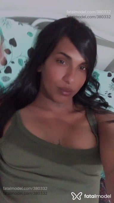 Acompanhante travesti morena (o) de olhos pretos em Jataí Acompanhante travesti morena (o) de olhos pretos em Jataí - Morenatatuada
