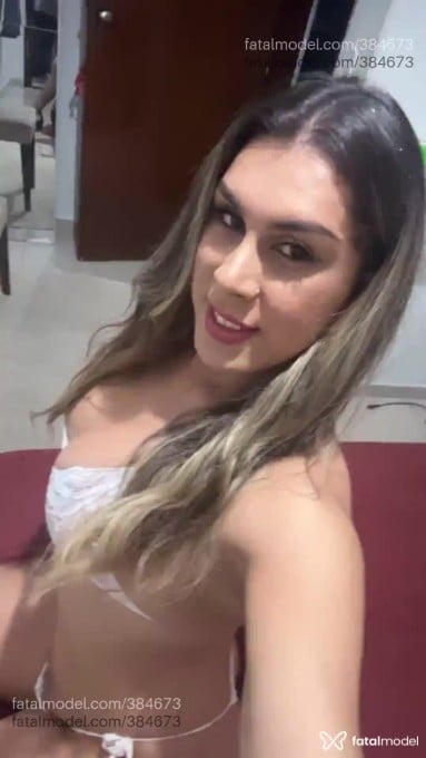 Acompanhante mulher trans loira (o) de olhos castanhos em Itajubá - Nicolly