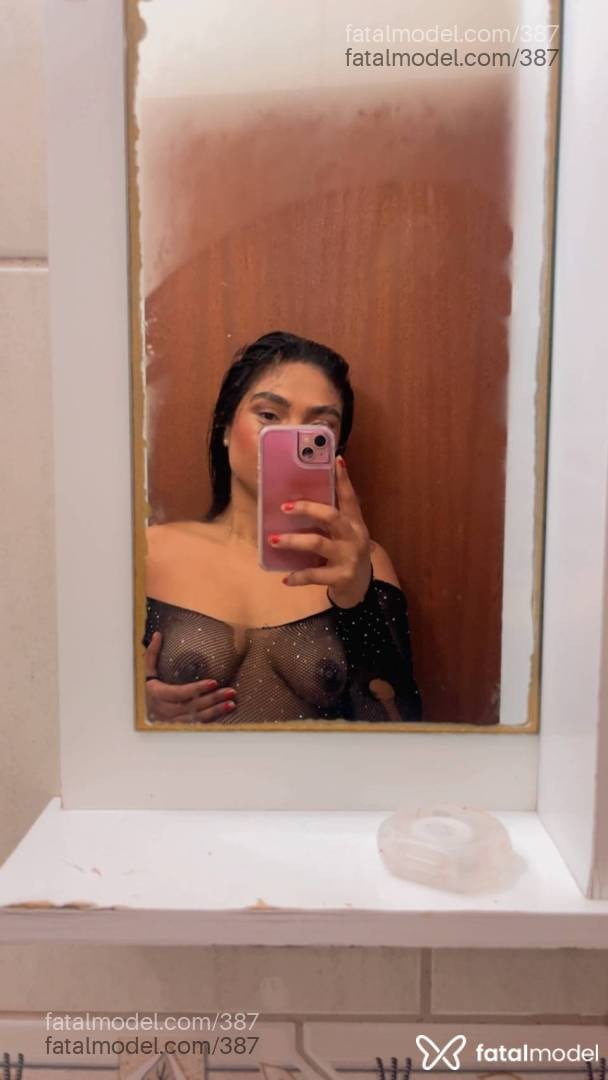 Acompanhante mulher morena (o) de olhos castanhos - Sara Brandão