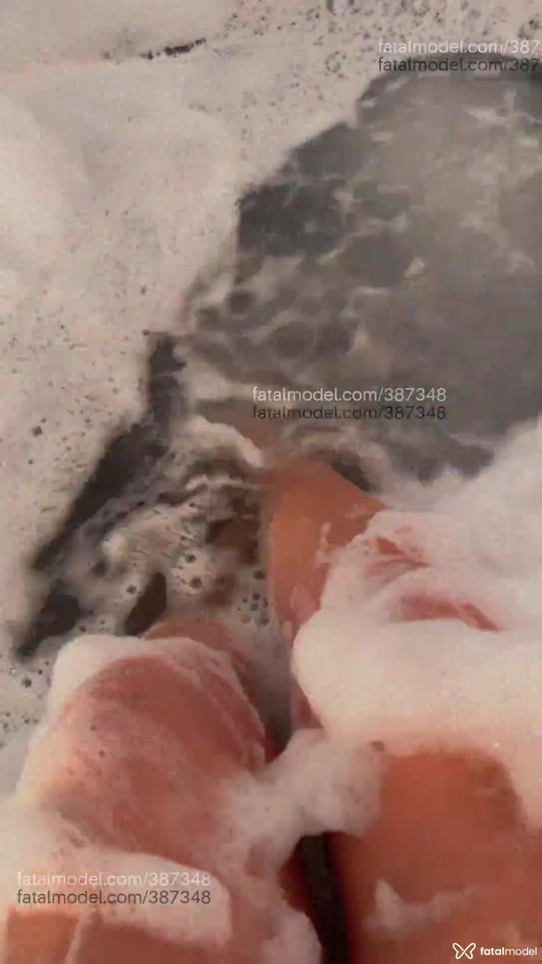 Acompanhante mulher morena (o) de olhos pretos - Milena