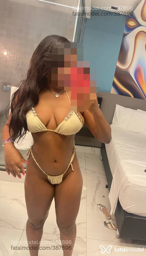 Acompanhante mulher com cabelo castanho de olhos castanhos em Feira de Santana - Morena